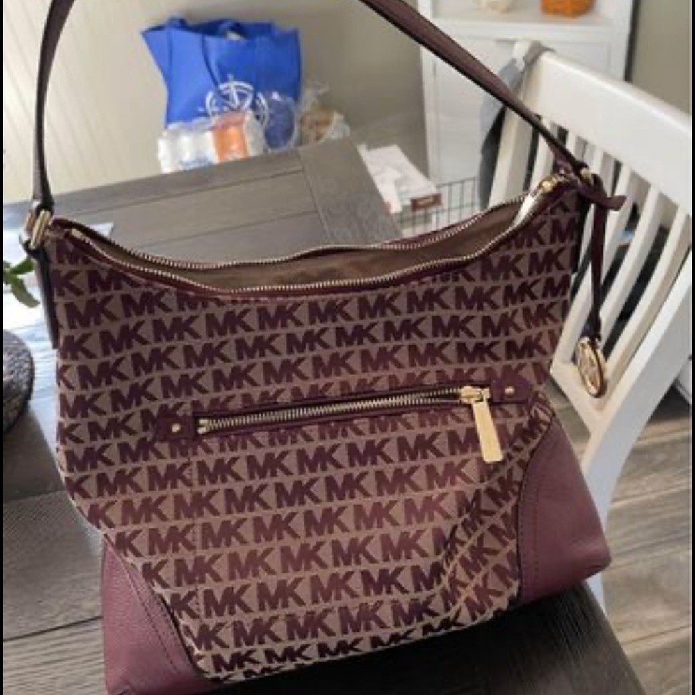 Micheal Kors Burgundy purse - Picture 1 of 4